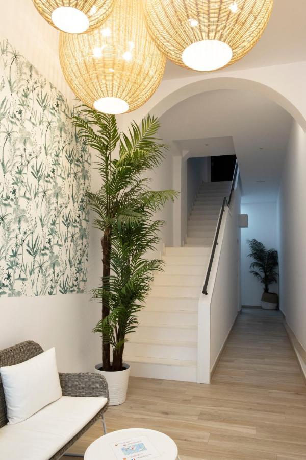 Urban Suites Sitges Apartments Kültér fotó